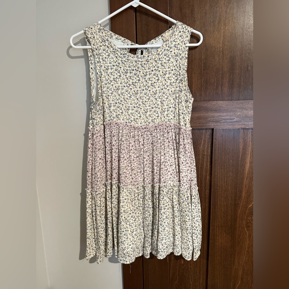 Flowery mini flowy dress